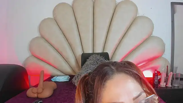 Anna  Spencer online show from March 2025 12:44:02 PM