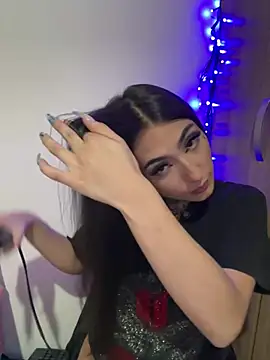 Snapshot of zarai_angels chatting on December 2024 03:35:01 AM zarai angels online show from December 2024 03:35:01 AM