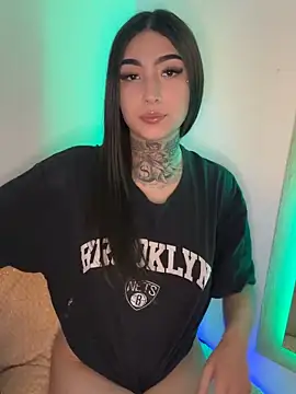 Snapshot of zarai_angels chatting on February 2025 05:24:02 PM zarai angels online show from February 2025 05:24:02 PM