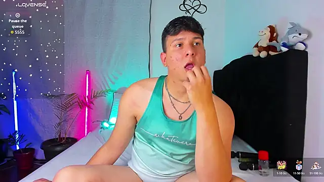 ANDREZALVAREZ online show from April 2026 03:44:02 AM