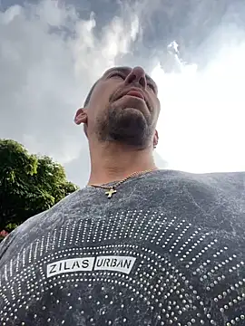 Snapshot of dantedesirexx chatting on December 2024 09:09:01 PM dantedesirexx online show from December 2024 09:09:01 PM