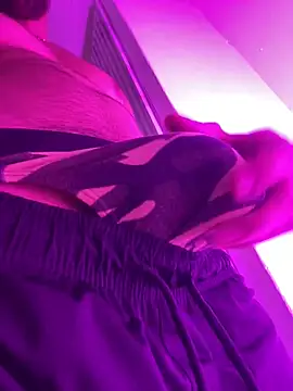 Snapshot of dantedesirexx chatting on February 2025 07:02:01 PM dantedesirexx online show from February 2025 07:02:01 PM