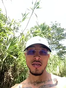 Snapshot of dantedesirexx chatting on February 2025 07:14:02 PM dantedesirexx online show from February 2025 07:14:02 PM