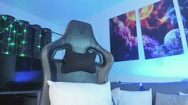 Snapshot of Lazy_Blake chatting on March 2025 10:32:01 AM Lazy Blake online show from March 2025 10:32:01 AM