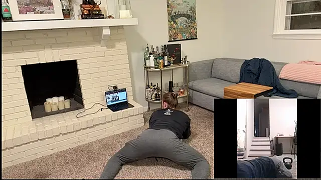 Snapshot of DaddydayDrinkzz chatting on December 2024 07:03:01 AM DaddydayDrinkzz online show from December 2024 07:03:01 AM