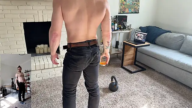 Snapshot of DaddydayDrinkzz chatting on December 2024 06:06:01 PM DaddydayDrinkzz online show from December 2024 06:06:01 PM