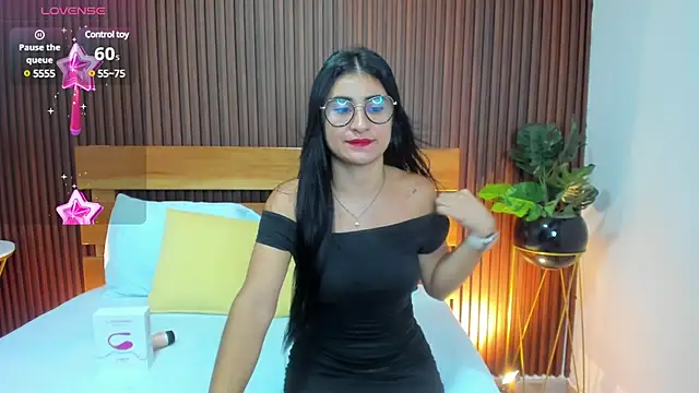 Snapshot of evelin_leroy chatting on February 2025 12:05:02 PM evelin leroy online show from February 2025 12:05:02 PM