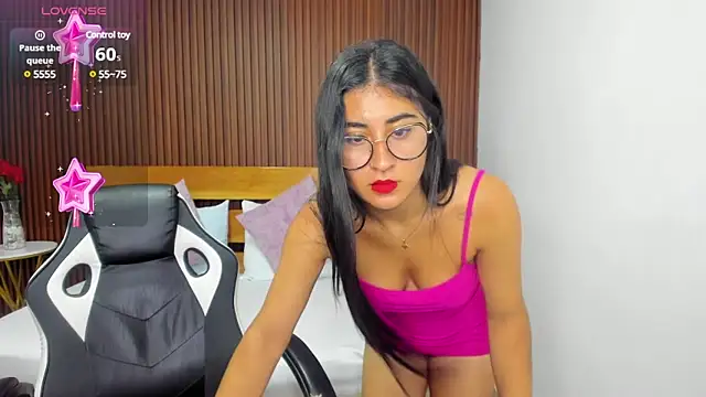 Snapshot of evelin_leroy chatting on March 2025 12:11:02 PM evelin leroy online show from March 2025 12:11:02 PM