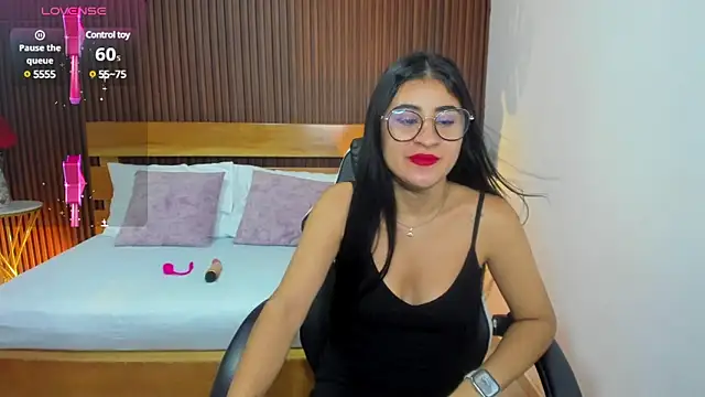 Snapshot of evelin_leroy chatting on March 2025 12:04:01 PM evelin leroy online show from March 2025 12:04:01 PM