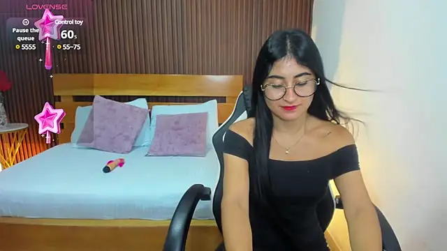 Snapshot of evelin_leroy chatting on March 2025 12:06:02 PM evelin leroy online show from March 2025 12:06:02 PM