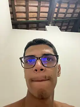 Snapshot of Naka300 chatting on February 2025 02:45:01 AM Naka300 online show from February 2025 02:45:01 AM