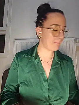 lindsay 33off online show from February 2026 08:24:02 AM