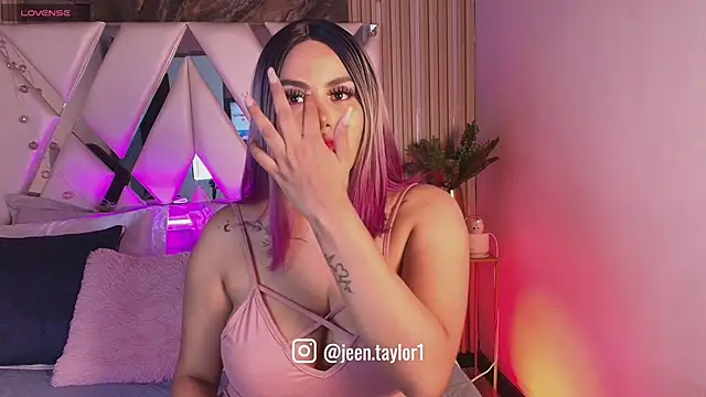 Jeen Taylor online show from October 2025 01:45:01 PM