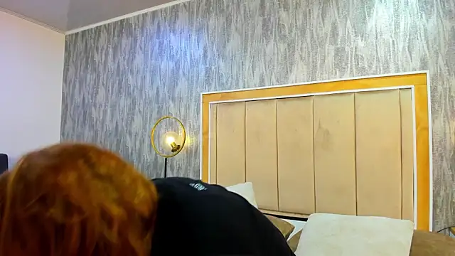 Snapshot of RoxieJackson chatting on November 2025 11:32:02 AM RoxieJackson online show from November 2025 11:32:02 AM