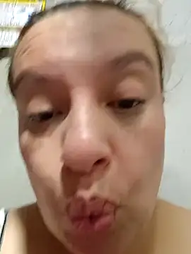 Snapshot of RoxieJackson chatting on November 2025 01:04:01 PM RoxieJackson online show from November 2025 01:04:01 PM