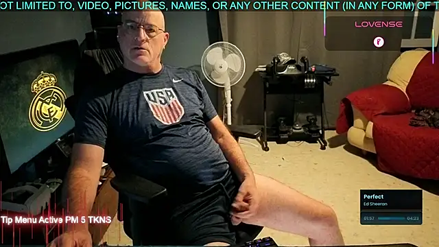 Snapshot of Pilot_Dave_69 chatting on September 2025 03:21:01 AM Pilot Dave 69 online show from September 2025 03:21:01 AM