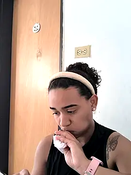 Snapshot of evafoxs chatting on October 2025 04:31:01 PM evafoxs online show from October 2025 04:31:01 PM