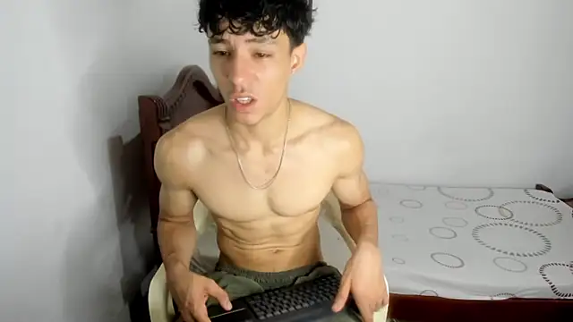 Snapshot of enzo_sloran chatting on September 2025 02:40:01 PM enzo sloran online show from September 2025 02:40:01 PM