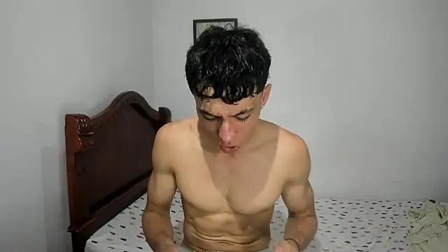 Snapshot of enzo_sloran chatting on November 2025 03:57:01 PM enzo sloran online show from November 2025 03:57:01 PM