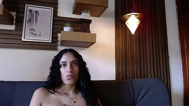 Layla 707 online show from November 2025 08:38:02 PM