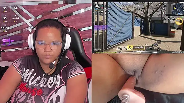 Snapshot of MhiaRey chatting on October 2025 01:23:02 PM MhiaRey online show from October 2025 01:23:02 PM