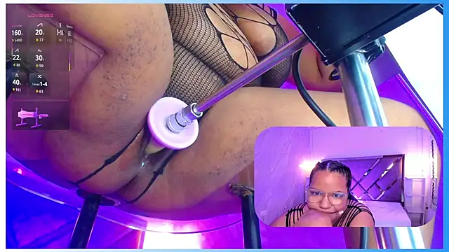 MhiaRey online show from May 2026 01:19:01 PM