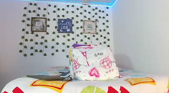 Noah tyler  online show from January 2025 11:05:02 PM