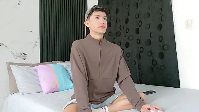 Noah tyler  online show from February 2026 12:55:01 PM