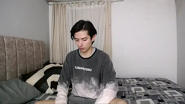 Snapshot of Yellowpokemon23 chatting on September 2025 05:29:01 AM Yellowpokemon23 online show from September 2025 05:29:01 AM