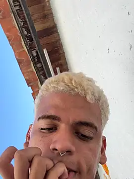 Snapshot of Leo_bunny_hot chatting on March 2026 06:38:02 PM Leo bunny hot online show from March 2026 06:38:02 PM