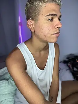 Snapshot of Leo_bunny_hot chatting on March 2026 09:29:02 PM Leo bunny hot online show from March 2026 09:29:02 PM