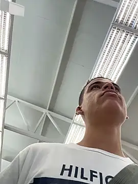 Snapshot of Leo_bunny_hot chatting on April 2026 07:08:01 PM Leo bunny hot online show from April 2026 07:08:01 PM