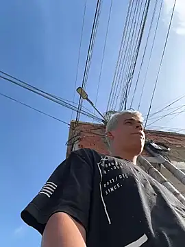 Snapshot of Leo_bunny_hot chatting on April 2026 08:22:01 PM Leo bunny hot online show from April 2026 08:22:01 PM