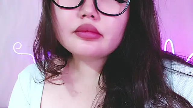 Snapshot of amina_moonlightt chatting on July 2026 05:55:02 PM amina moonlightt online show from July 2026 05:55:02 PM