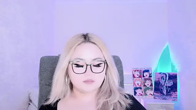 Snapshot of amelia_sunlight chatting on December 2024 06:06:02 PM amelia sunlight online show from December 2024 06:06:02 PM