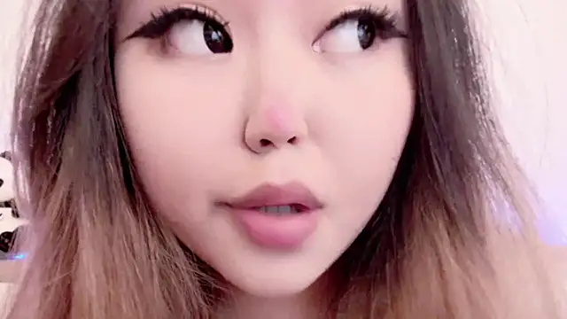 Snapshot of amelia_sunlight chatting on March 2026 02:42:02 PM amelia sunlight online show from March 2026 02:42:02 PM