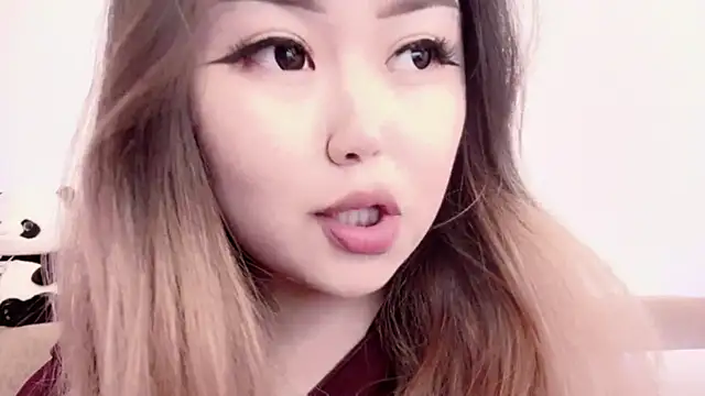 Snapshot of amelia_sunlight chatting on March 2026 03:37:01 PM amelia sunlight online show from March 2026 03:37:01 PM