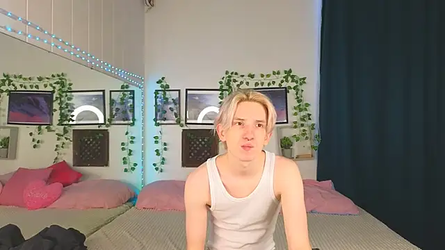 Ron Vils online show from January 2025 03:53:02 AM