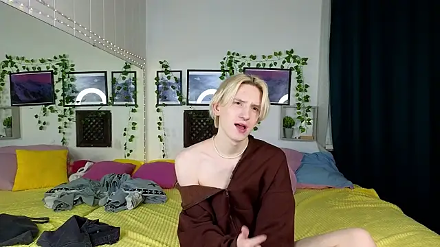 Ron Vils online show from February 2025 09:06:02 PM