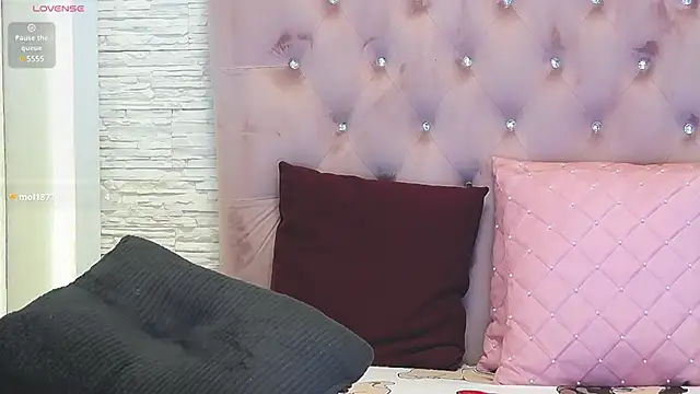 SophiaStarr online show from January 2025 02:38:02 AM