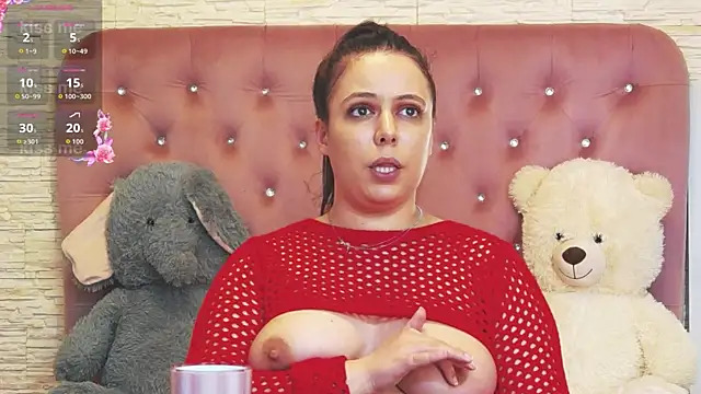 SophiaStarr online show from April 2026 07:58:01 PM