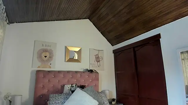 CelessteRedds online show from February 2026 12:01:01 PM