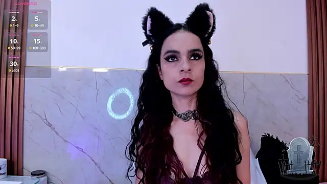 Alice noir online show from February 2025 02:48:01 PM