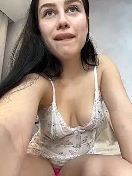 Snapshot of ChrisOnlyOne chatting on December 2024 02:31:01 AM ChrisOnlyOne online show from December 2024 02:31:01 AM