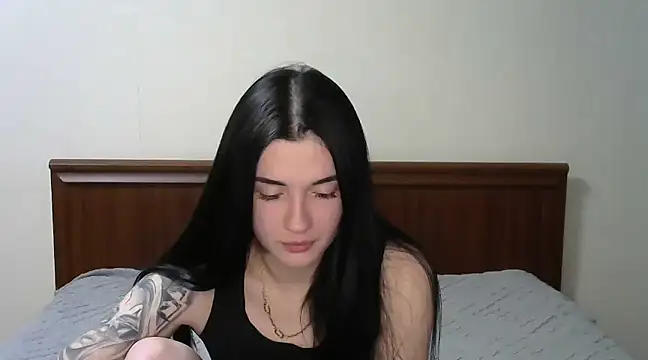 Liana diva online show from February 2025 07:27:01 PM