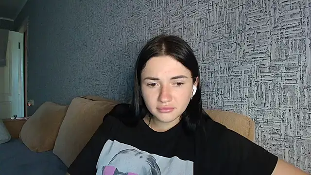 Liana diva online show from July 2026 11:45:01 AM