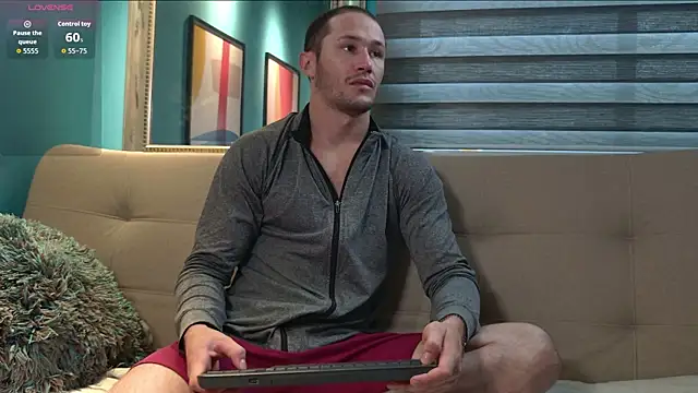 AxelFairchaild online show from October 2025 01:29:01 PM