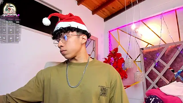 Snapshot of AkazaBoy_ chatting on December 2024 04:11:01 AM AkazaBoy  online show from December 2024 04:11:01 AM