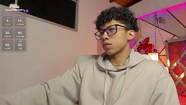 Snapshot of AkazaBoy_ chatting on December 2024 05:23:01 AM AkazaBoy  online show from December 2024 05:23:01 AM