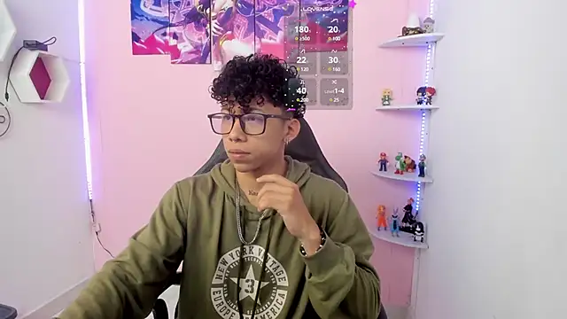 Snapshot of AkazaBoy_ chatting on January 2025 04:21:01 AM AkazaBoy  online show from January 2025 04:21:01 AM